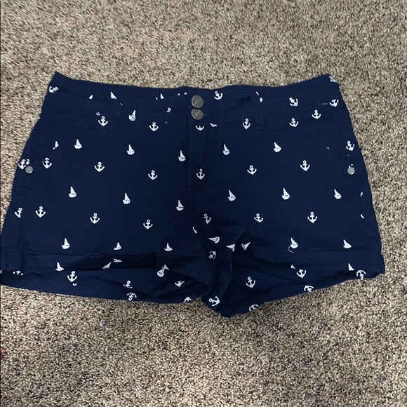 Shorts - Picture 1 of 1